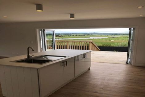 Photo of property in 35 Kowhai Street, Helensville, 0800