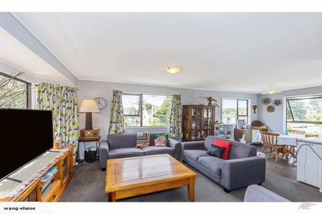 Photo of property in 1/66 Hogans Road, Glenfield, Auckland, 0629