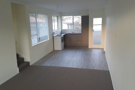 Photo of property in 2 Glucina Place, Glen Eden, Auckland, 0602
