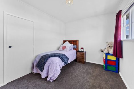 Photo of property in 44 Athlone Crescent, Avalon, Lower Hutt, 5011