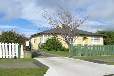 Photo of property in 10 Puriri Terrace, Roslyn, Palmerston North, 4414