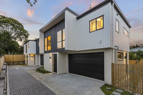 Photo of property in 3c Margaret Place, Milford, Auckland, 0620