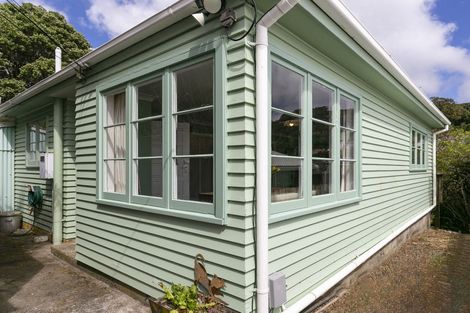 Photo of property in 10 Lincoln Street, Brooklyn, Wellington, 6021