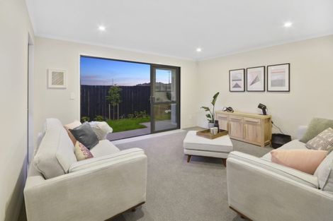 Photo of property in 3 Captain Rings Drive, Papakura, 2110