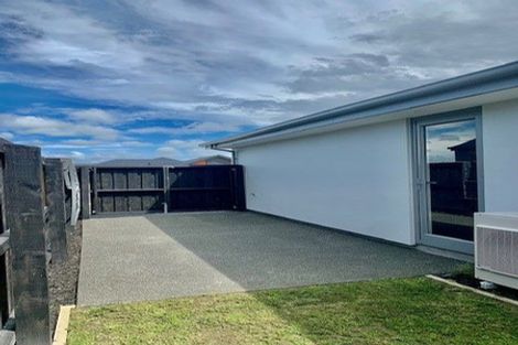 Photo of property in 10 Mccahon Drive, Rangiora, 7400