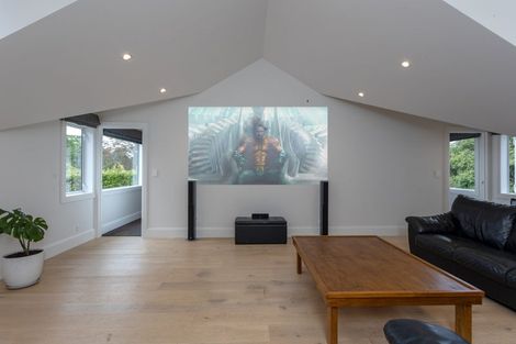 Photo of property in 43 Kent Terrace, Riverhead, 0820