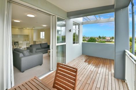 Photo of property in 76 Rewa Rewa Lane, Orewa, 0931