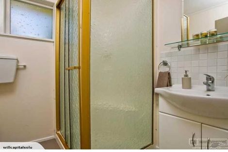 Photo of property in 1/53 Ayton Drive, Totara Vale, Auckland, 0629