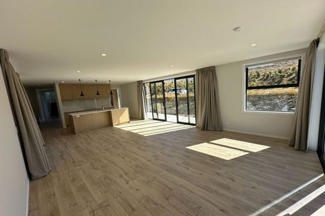 Photo of property in 14 Southdown Road, Jacks Point, 9371