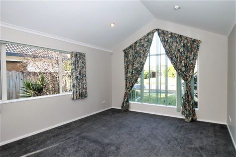 Photo of property in 12 Mellefont Close, East Tamaki Heights, Auckland, 2016