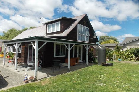 Photo of property in 32 Pioneer Highway, Awapuni, Palmerston North, 4412