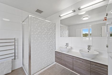 Photo of property in 37 Landmark Terrace, Orewa, 0931