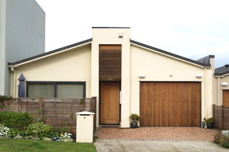 Photo of property in 6 Bunker Rise, Golflands, Auckland, 2013