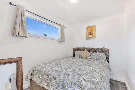 Photo of property in 16 Alberta Road, Glen Avon, New Plymouth, 4312