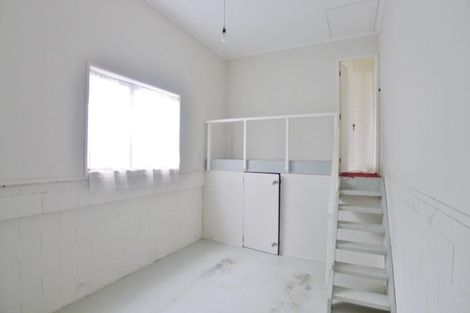 Photo of property in 1 Palomino Drive, Henderson, Auckland, 0612