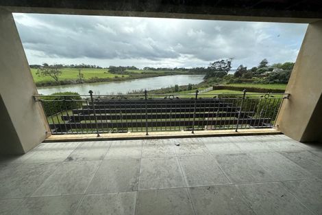 Photo of property in 35 Hayfield Way, Karaka, Papakura, 2113