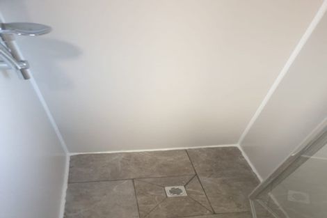 Photo of property in 40 West Coast Road, Glen Eden, Auckland, 0602