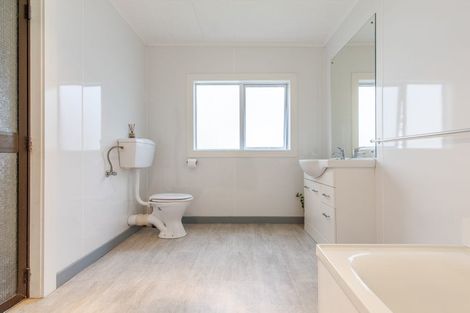 Photo of property in 42 Sydney Street, Takapau, 4203