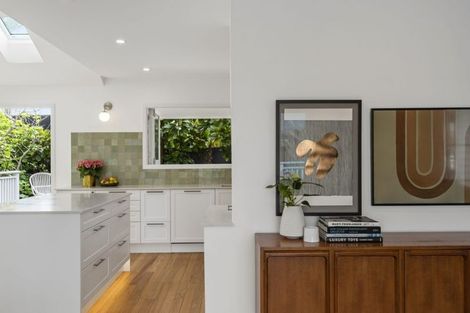 Photo of property in 18 Kitchener Road, Takapuna, Auckland, 0620