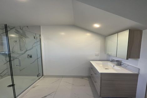 Photo of property in 231u3 Marine Parade, Seatoun, Wellington, 6022