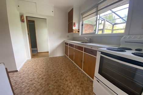 Photo of property in 44 Churton Drive, Churton Park, Wellington, 6037