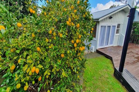 Photo of property in 2/34 Valley View Road, Glenfield, Auckland, 0629