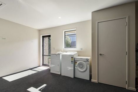 Photo of property in 6 Zuppicich Lane, Woodend, 7610