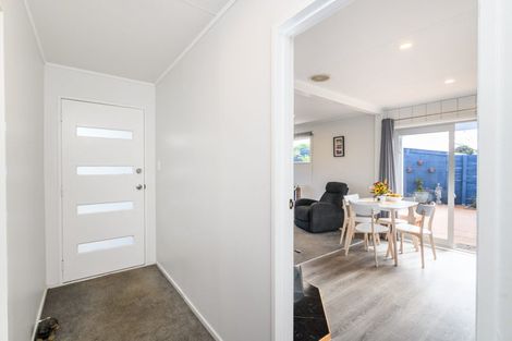 Photo of property in 2 Grant Place, Awapuni, Palmerston North, 4412