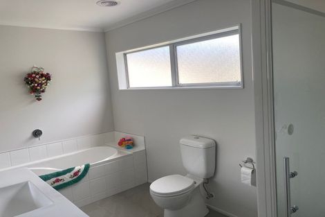 Photo of property in 188 Westchester Drive, Churton Park, Wellington, 6037