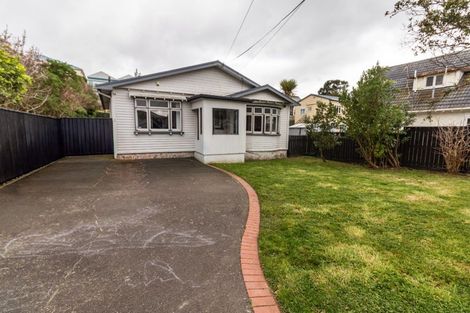 Photo of property in 2 Akatea Street, Berhampore, Wellington, 6023