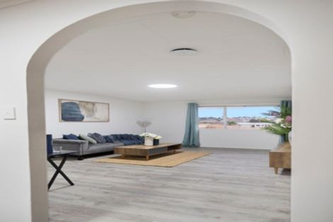 Photo of property in 92 Gallony Avenue, Massey, Auckland, 0614