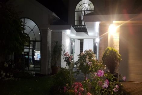 Photo of property in 14 Judd Place, Orewa, 0931