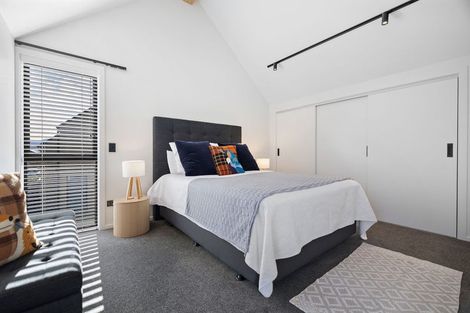 Photo of property in 2 Boulder Lane, Jacks Point, 9371