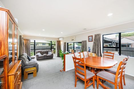 Photo of property in 15 Mountfort Grove, Feilding, 4702