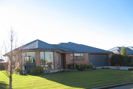 Photo of property in 9 Riegler Place, Belfast, Christchurch, 8051
