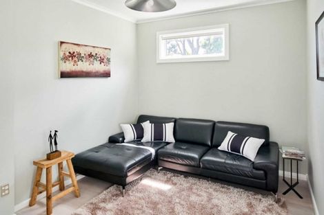 Photo of property in 147 Marine Parade, Eastbourne, Lower Hutt, 5013