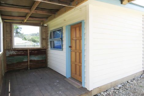 Photo of property in 23 Plaskett Street, Reefton, 7830