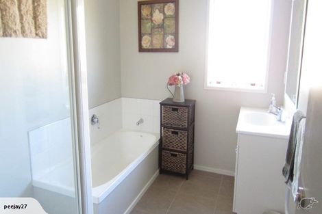 Photo of property in 4 Park Avenue, Waikanae, 5036