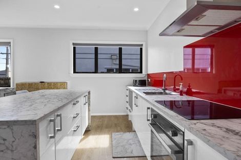 Photo of property in 15 Tasman Street, Opunake, 4616