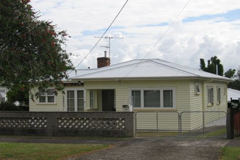 Photo of property in 23 Miro Street, New Lynn, Auckland, 0600