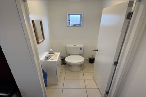 Photo of property in 7/22 Northcross Drive, Oteha, Auckland, 0632