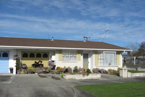 Photo of property in 28 Kent Street, Levin, 5510