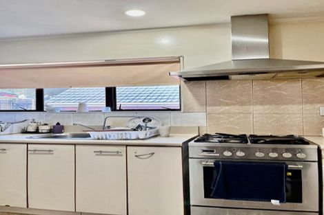 Photo of property in 2/62 Hillcrest Road, Papatoetoe, Auckland, 2025