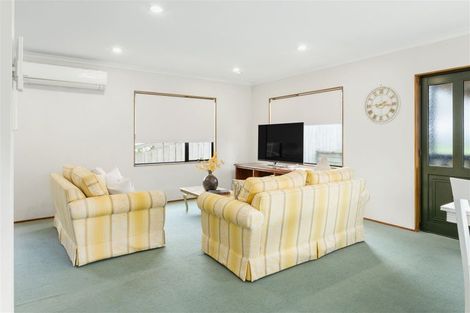 Photo of property in 8 Surrey Lane, Glenview, Hamilton, 3206