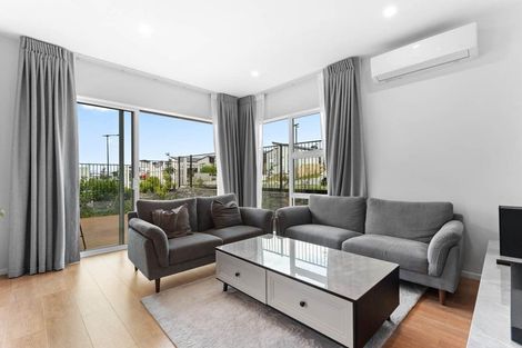 Photo of property in 13 Morus Road, Massey, Auckland, 0614