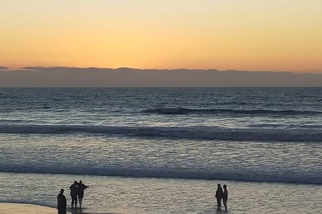 Photo of property in 1 Dustin Street, Foxton Beach, Foxton, 4815