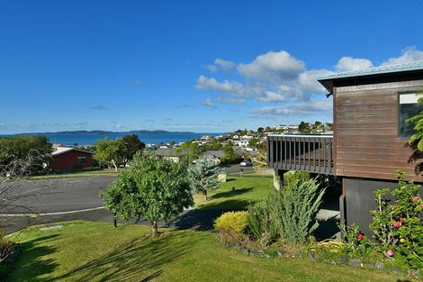 Photo of property in 17 Brampton Road, Snells Beach, 0920