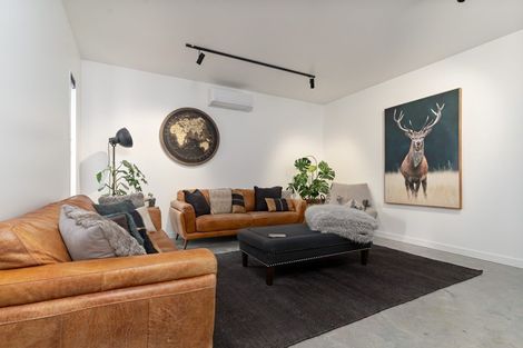 Photo of property in 16 Oates Place, Greytown, 5712