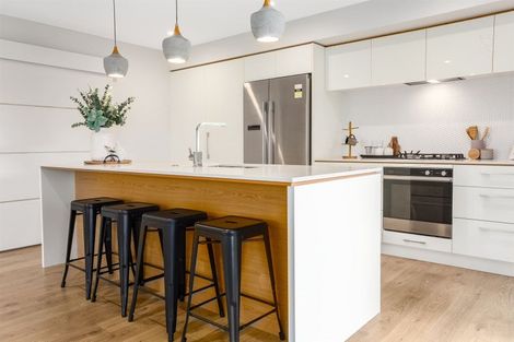 Photo of property in 7 Leadline Place, Whitby, Porirua, 5024