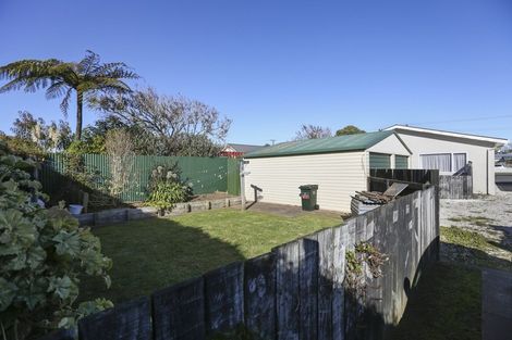 Photo of property in 46 Blake Street, Waitara, 4320